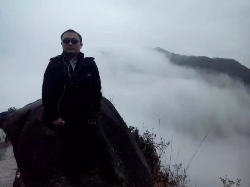 如影随形的第三张照片--龙岩蓝颜知己交友网